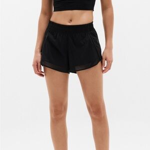 Athleta Black Racer Run Mid Rise 4” Mesh Women's Athletic Shorts